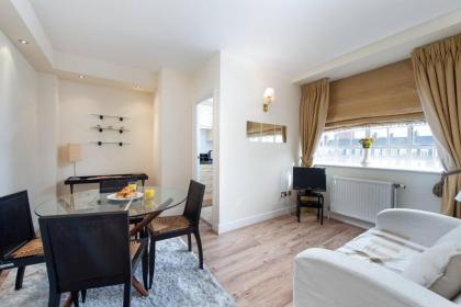CAPITAL One Bedroom Flat Chelsea Cloisters 724 