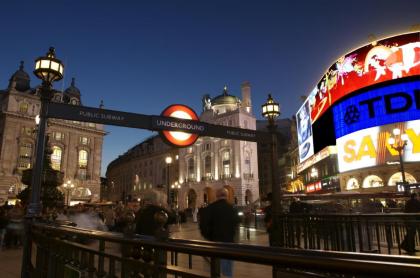 1BR Duplex apartment 10 min from Regents Park - image 18