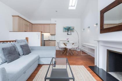 1BR Duplex apartment 10 min from Regents Park - image 8