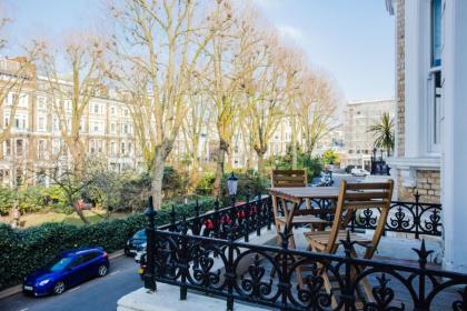 Modern & Spacious 1 Bedroom Apartment in London - image 9