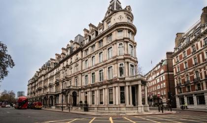 Grosvenor Gardens by CAPITAL - image 10