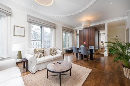 Grosvenor Gardens by CAPITAL - image 13