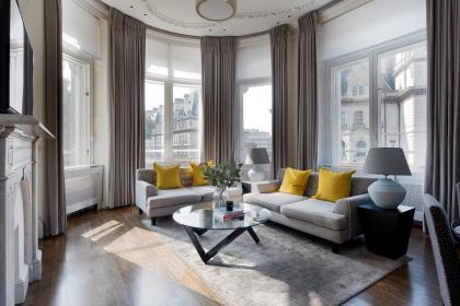 Grosvenor Gardens by CAPITAL - image 3