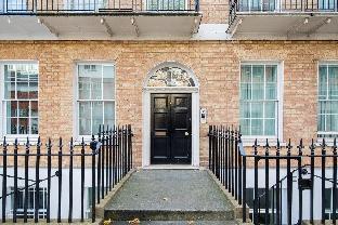 Spacious two bedroom apartment with private patio - image 4