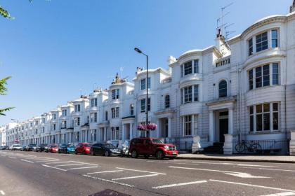 Elegant Airy 2 Bedroom Flat in Paddington - image 22