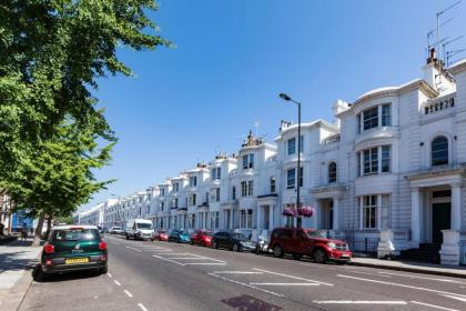 Elegant Airy 2 Bedroom Flat in Paddington - image 24