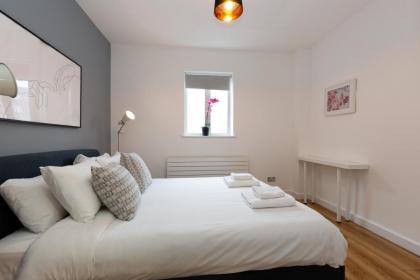 Deluxe Central London Camden - image 24