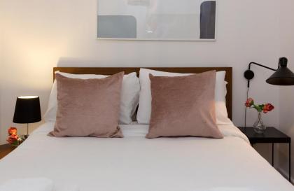 Deluxe Central London Camden - image 26