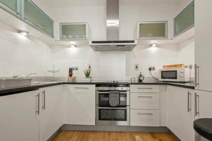 South Quay Apartments Canary Wharf - image 23