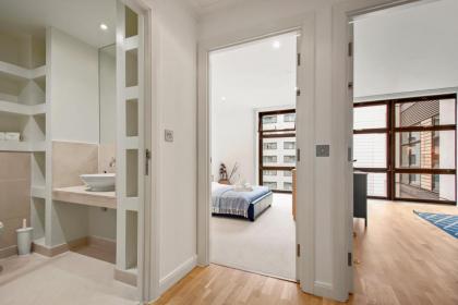 South Quay Apartments Canary Wharf - image 27