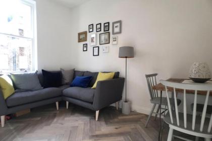 Amazing Cosy Central London Apartment 3 mins to Marylebone - image 4