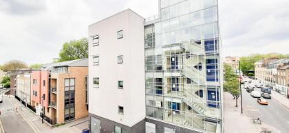 Two Bed Serviced Apt in Old Street - image 19