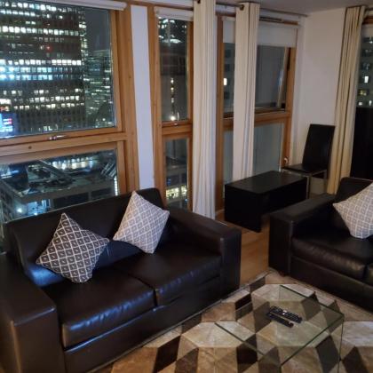 Captivating 2-Bed Apartment in Canary Wharf london - image 29