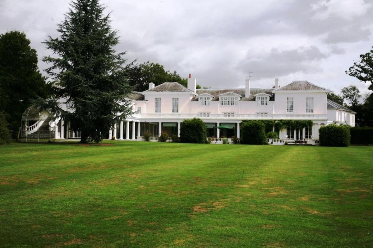 Manor Of Groves Hotel - image 4