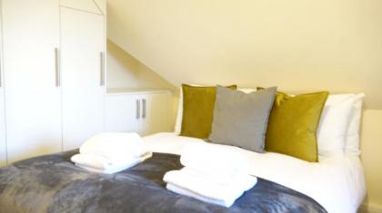 RC Airport Rooms - image 6