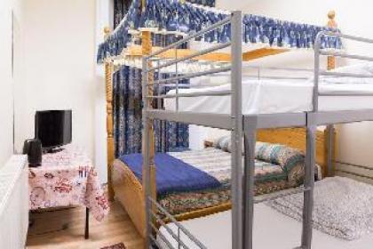 Atlas Studio Rooms - image 8