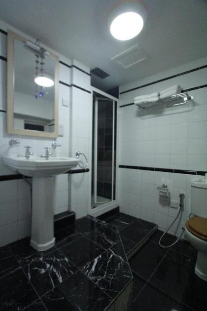 Opulence Boutique Hotel - image 5