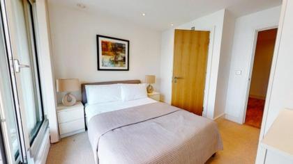 Two Bedroom Serviced Apartment in Indescon Square Canary Wharf - image 7