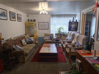 HARLOW INTERNATIONAL HOSTEL - image 12