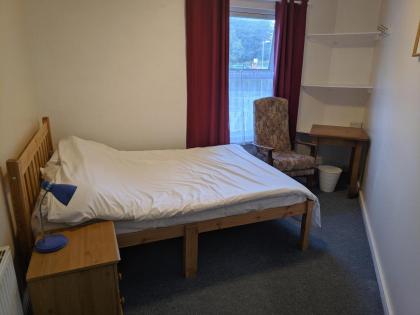 HARLOW INTERNATIONAL HOSTEL - image 20