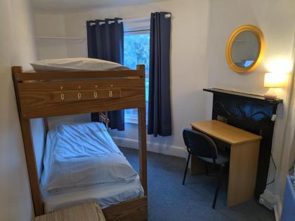 HARLOW INTERNATIONAL HOSTEL - image 5