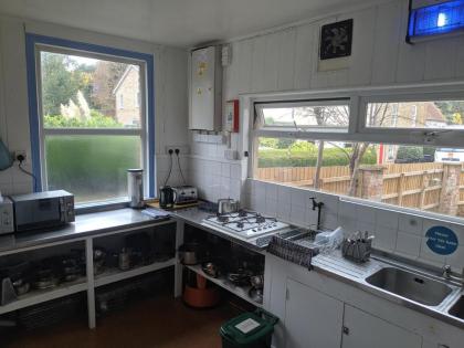 HARLOW INTERNATIONAL HOSTEL - image 6
