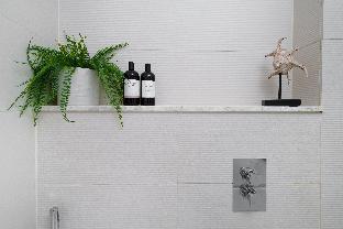 The Maiden Lane - image 6