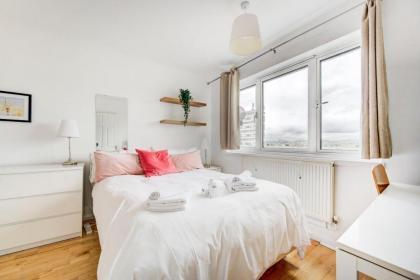 GuestReady - Penthouse Flat in Trendy Peckham - image 10