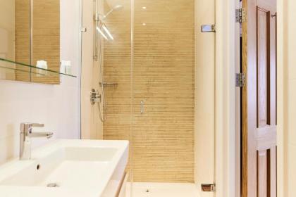 The Bayswater Nook - Stylish 1BDR Flat - image 12