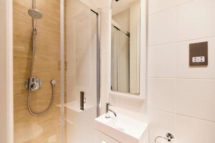 The Bayswater Nook - Stylish 1BDR Flat - image 15