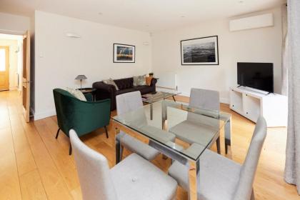 The Bayswater Nook - Stylish 1BDR Flat - image 2