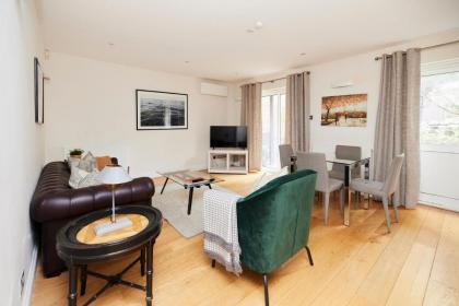 The Bayswater Nook - Stylish 1BDR Flat - image 4