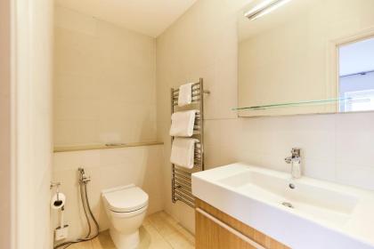The Bayswater Nook - Stylish 1BDR Flat - image 8