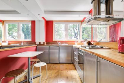 Modern Notting Hill 2 Bedroom Near Royal Oak tube - image 17