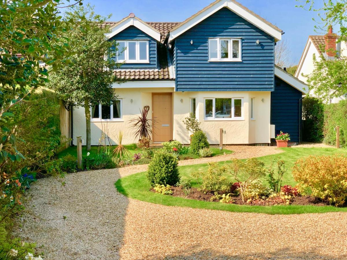 Laurels - main image