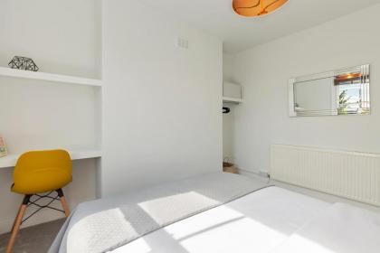 Camden Home - Barracks Properties - image 27