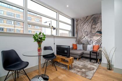 Heart of Whitechapel - A Stay Kindred Home w AC hosted by GuestReady