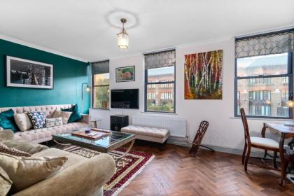 GuestReady - Beautiful 2BR Townhouse w Garden - image 11