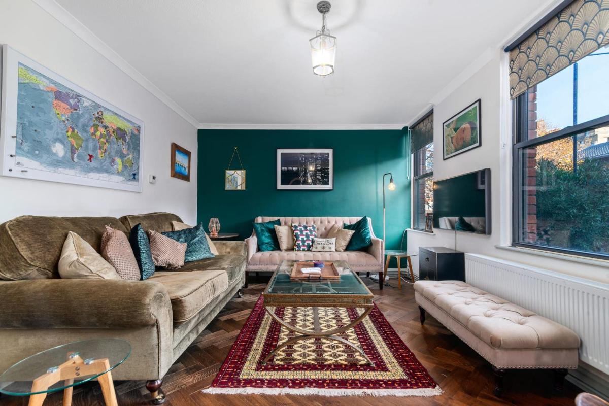 GuestReady - Beautiful 2BR Townhouse w Garden - image 7