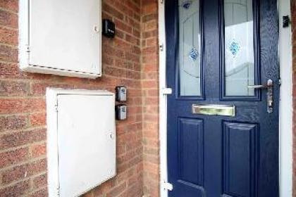 Morden & Bright one bedroom flat with free parking