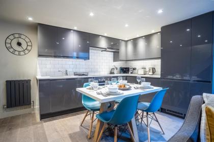 Modern Two Bedroom Apartment in Fulham by Sojo Stay - image 3