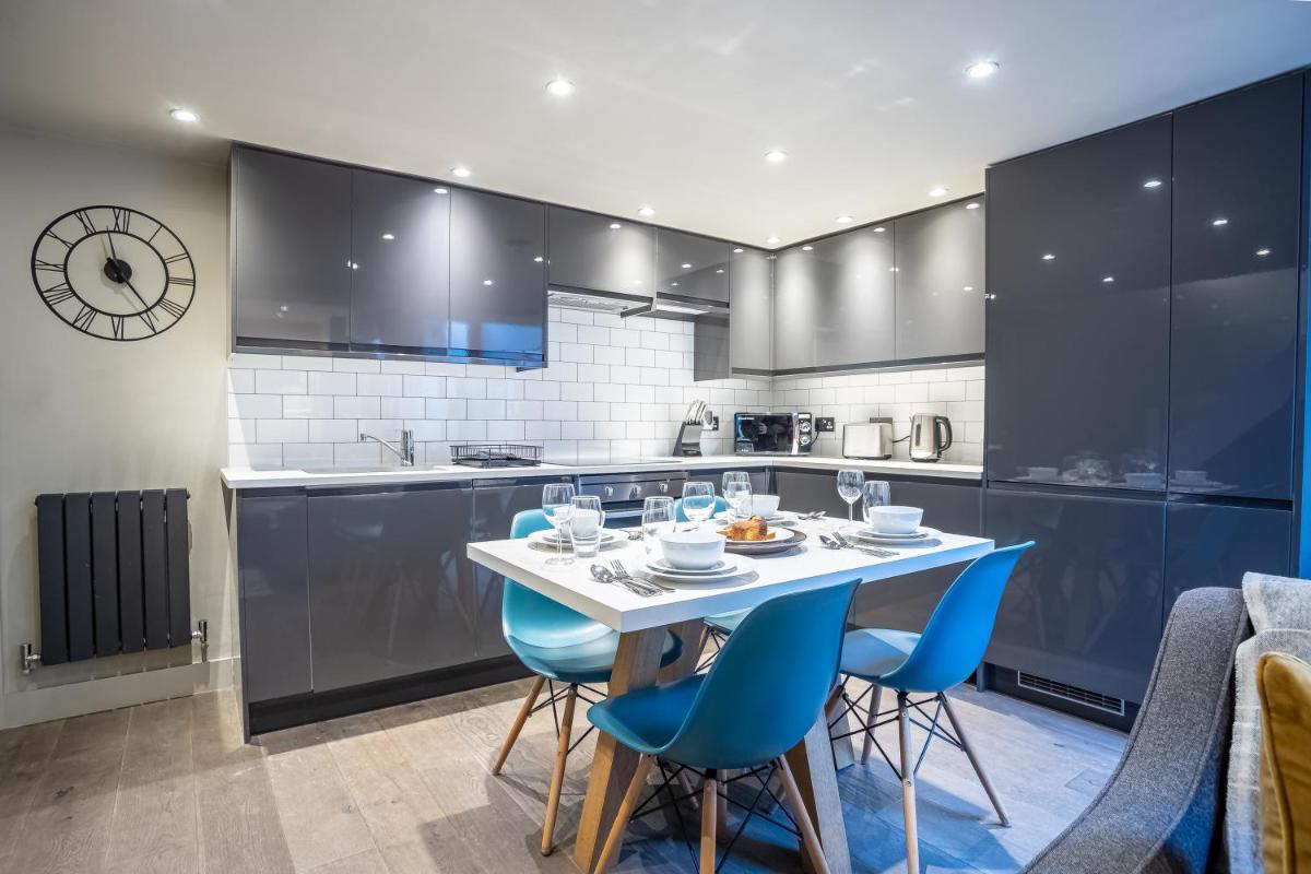Modern Two Bedroom Apartment in Fulham by Sojo Stay - image 3