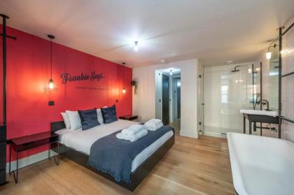 Frankie Says - The Instagood Penthouse Covent Garden is a floor-to-ceiling glamour puss 3 BR plus private roof terrace Miaow - image 3
