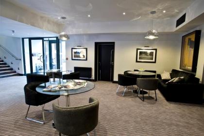 The Lodge at Kingswood London 