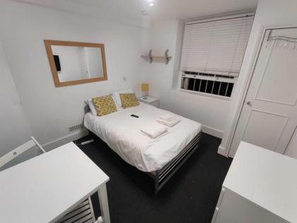 Valet Apartments Kensington Gardens - image 9