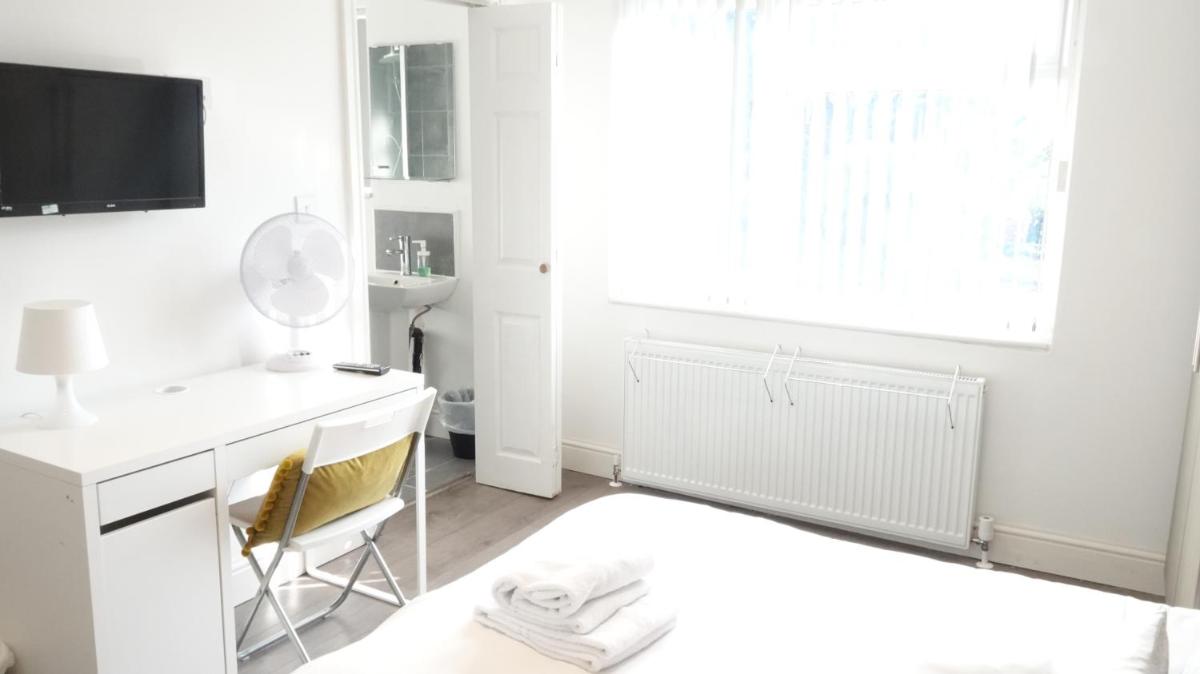 Grand Airport Ensuites - image 4
