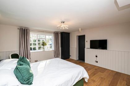 Pages Hotel and Guesthouse - image 17