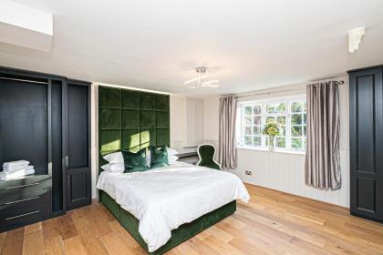 Pages Hotel and Guesthouse - image 3