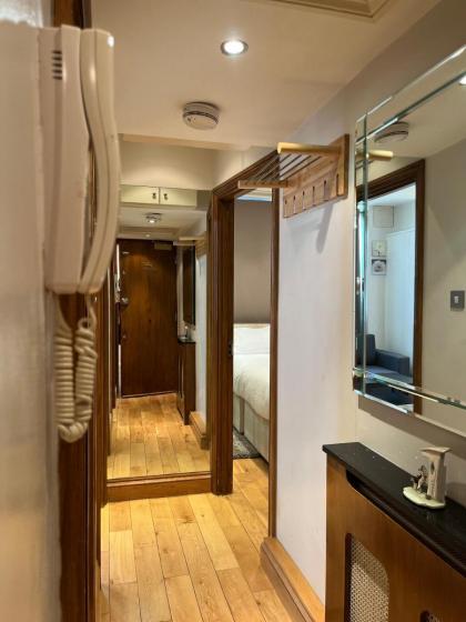 Stunning 1 Bedroom in Stunning Location - Mayfair Area