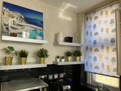 Stunning 1 Bedroom in Stunning Location - Mayfair Area - image 14